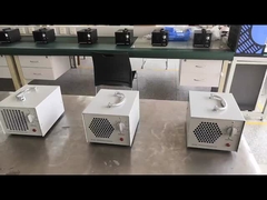 黄色のポータブルオゾンマシン 空気浄化器 デオドライザー ステリライザー